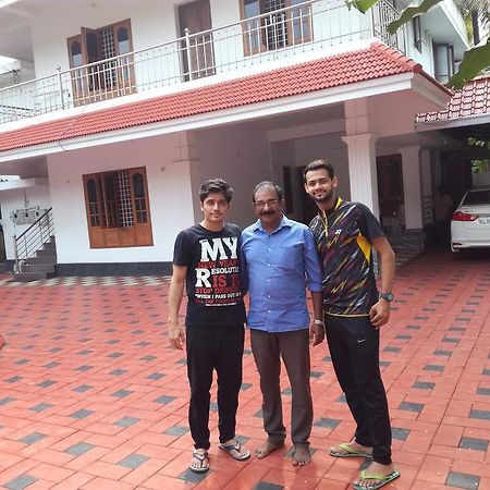 Grace Guest Home Thrissur Eksteriør billede